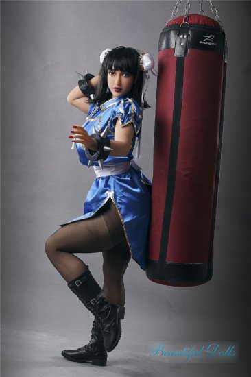 Irontech Street Fighter sex doll Mika