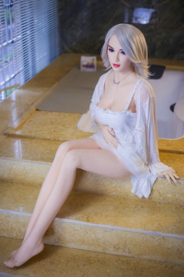 Jeannie sex doll