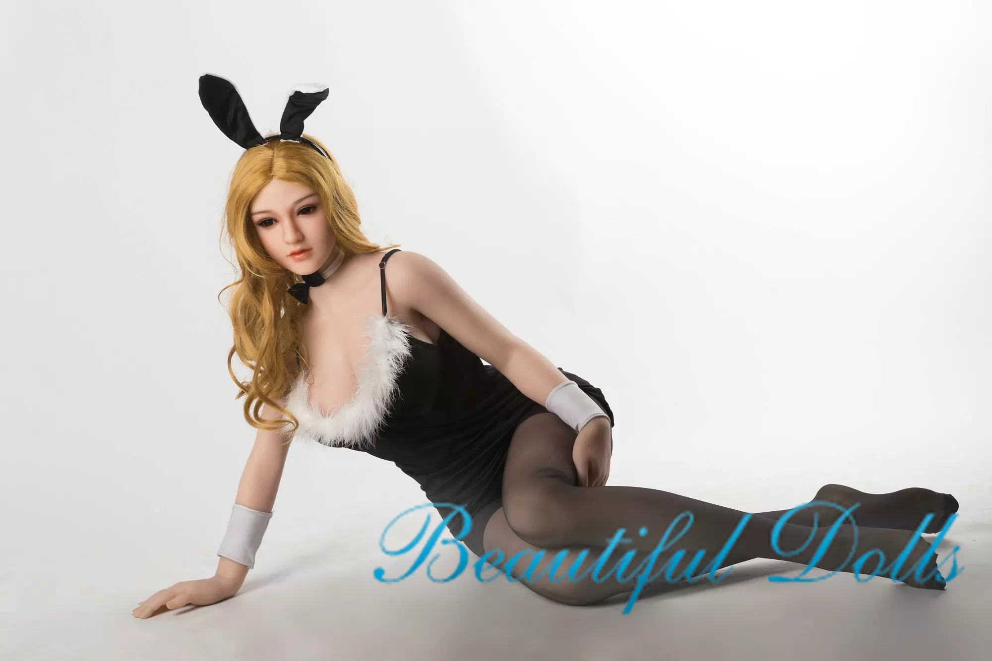 Bailyn: sex silicone doll